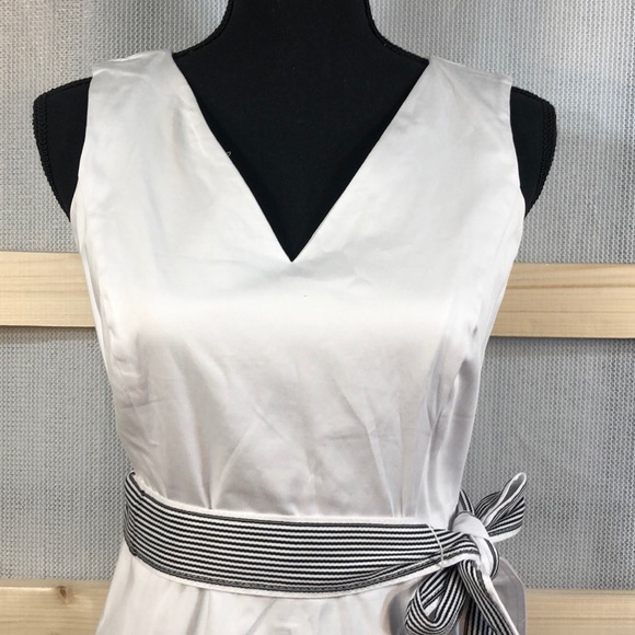 Preowned Calvin Klein Belted Dress Size: 4 - Picture 4 of 5